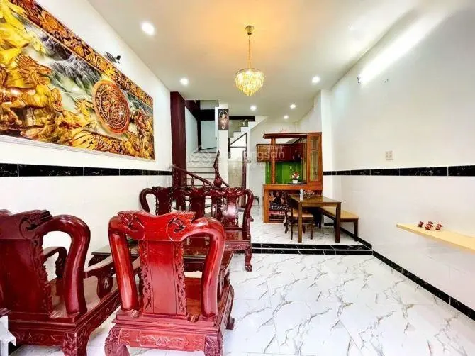 Chủ ngộp bán gấp nhà đường Lý Chính Thắng, P14, Q3 - SHR - 2 tỷ