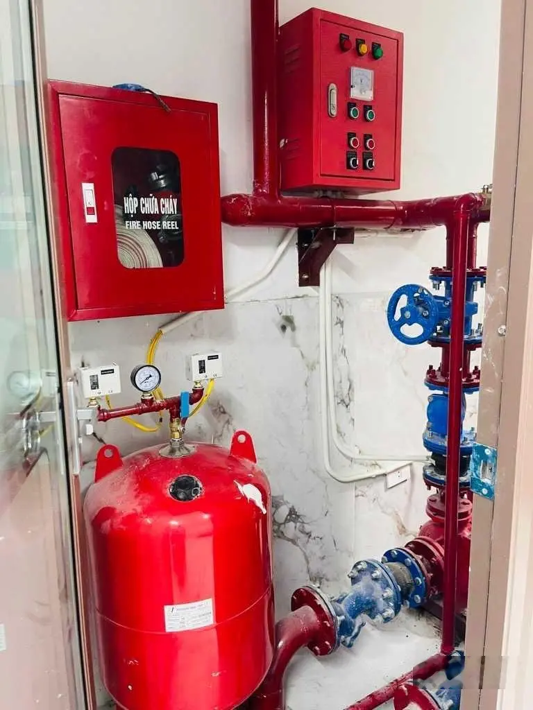 Bán tòa chung cư mini mới tinh - 26 phòng cho thuê - gần đại học Hà Nội. 8 tầng - 83m2 - giá 19 tỷ