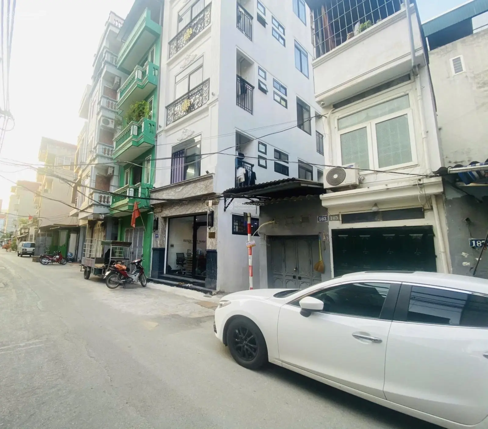 Bán toà CCMN Mỹ Đình, Nam Từ Liên. Dt 90m2 x 7 tầng, giá 18 tỷ, lô góc, ô tô vào nhà, thu 2 tỷ/năm.