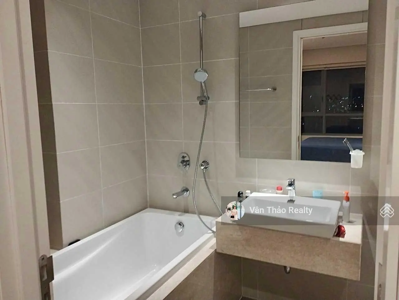 Sẵn giỏ hàng lớn căn 2PN giá tốt, xem nhà ngay tại Đảo Kim Cương - Diamond Island ngay gần Quận 1
