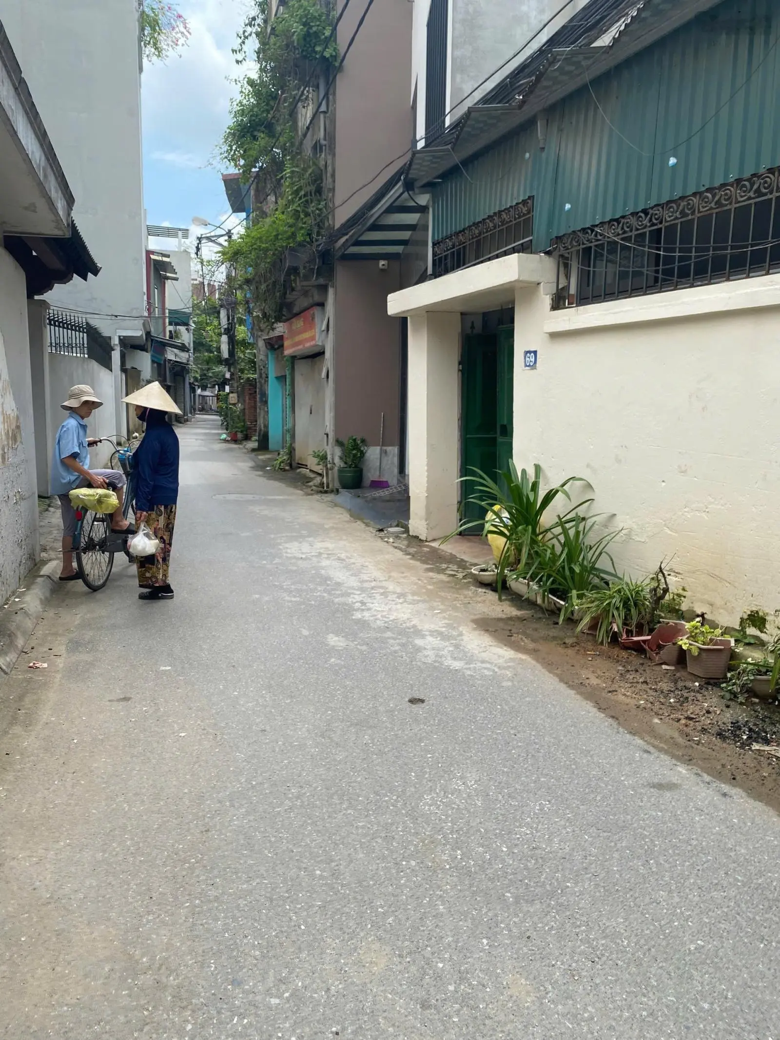 Bán đất 35m2 tại làng Trạm - Long Biên - Hà Nội