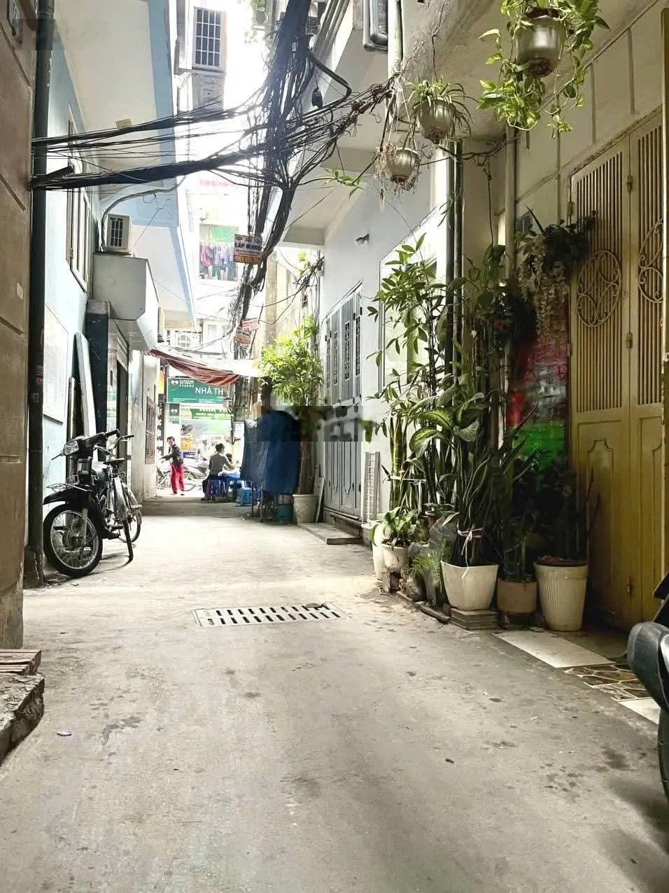 Bán gấp nhà trung tâm Đống Đa, 2 mặt ngõ, 10 bước ra phố, sổ riêng, giá mềm 3,5 tỷ!