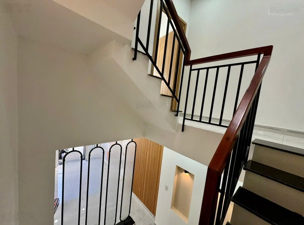 Bán nhà mặt phố 5,65 tỷ, 40,5 m2 tại Phường 1, Quận 8, 4PN - 5WC. bao đẹp SH. LH 0866688444