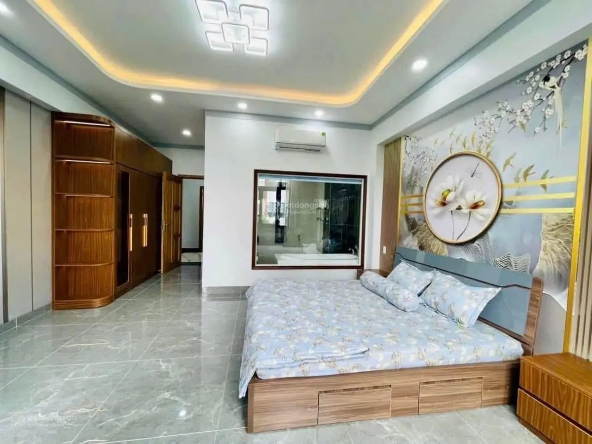 Bán gấp nhà kdc cao cấp tphcm giáp làng đại học quốc gia - 234m2 sàn giá 7,6 tỷ - hướng đông nam