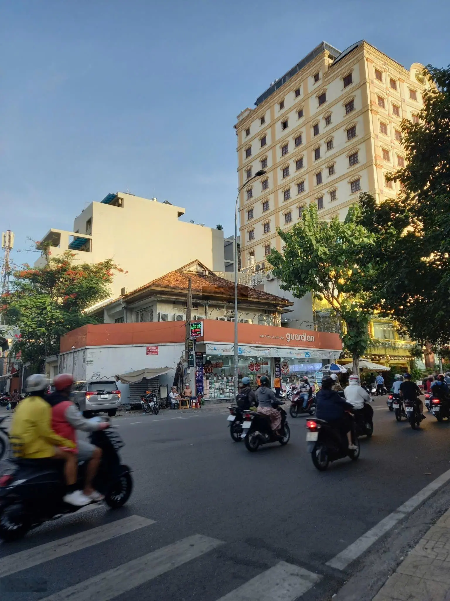 Góc 2 mặt tiền Kỳ Đồng DT: 19X8m2, CN: 168m2 sẵn HĐT: 150 tr/ tháng, bán: 120 tỷ
