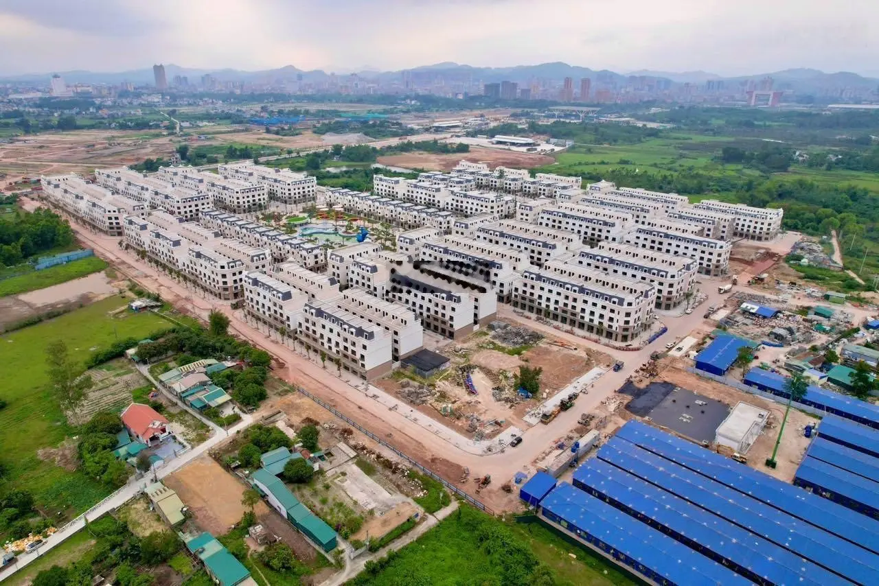 Bán 922m2 sổ đỏ đẹp, đất hàng xóm của Vin, giá đầu tư, bao check quy hoạch 0966 105 ***