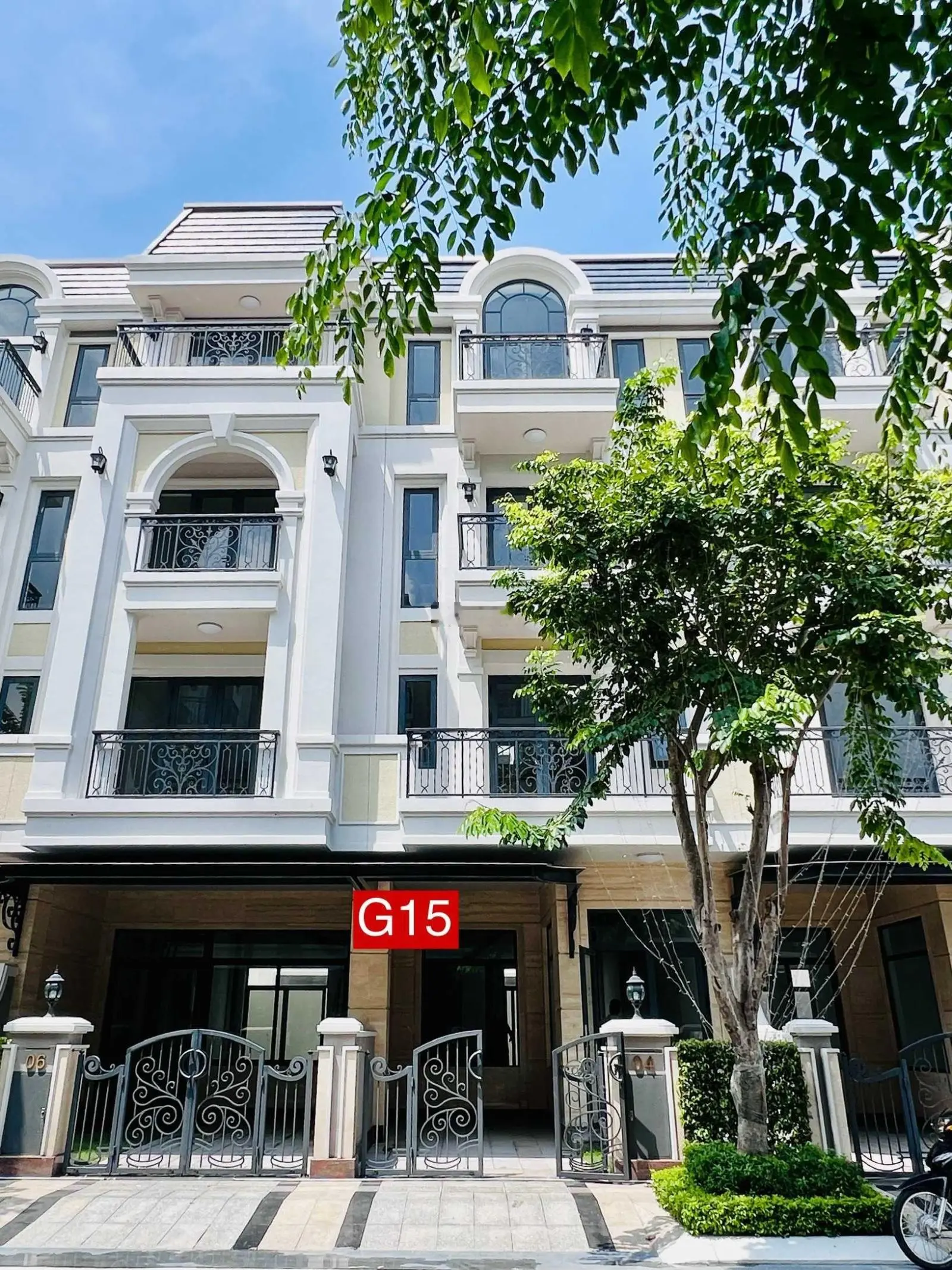 Nhà liền thổ Khang Điền sang trọng compound có sổ hồng giá gốc CDT giảm sốc 2,6 tỷ