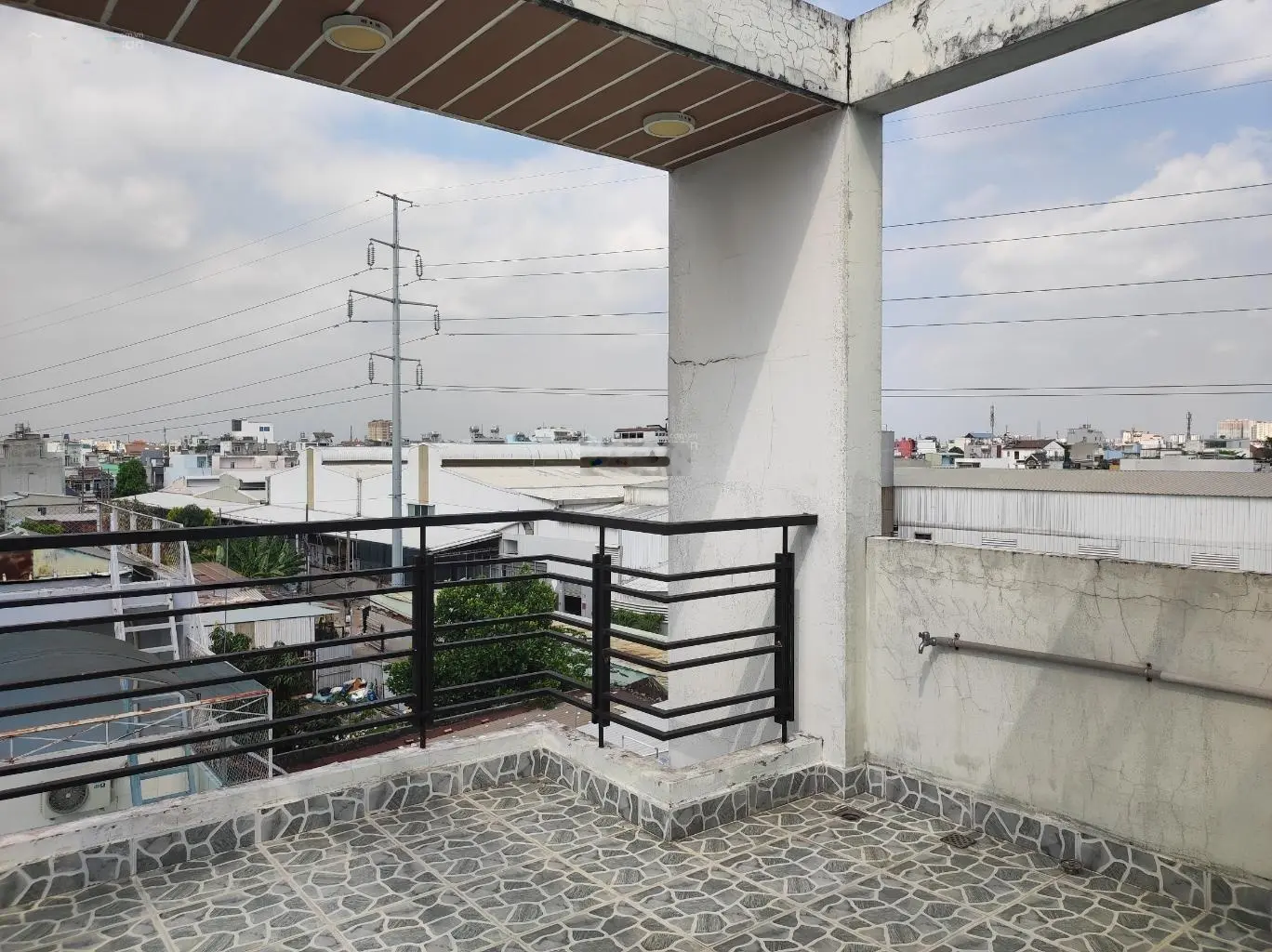 Lê đình cẩn Hẻm xe tải - Nhà 4 tầng - Hoàn công đủ 5.2 Toi, P. Tân Tạo, Quận Bình Tân