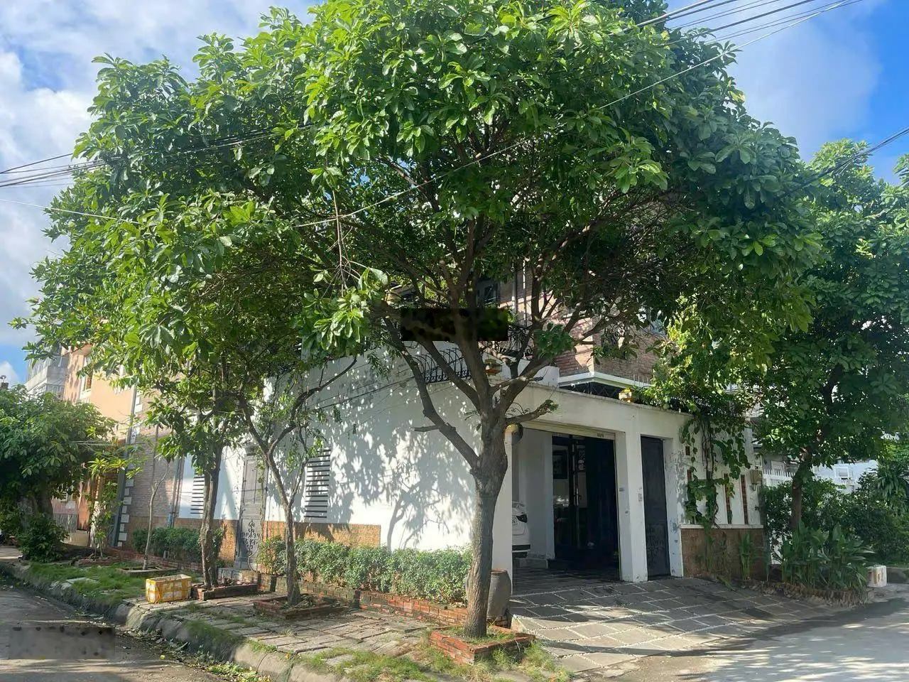 Biệt Thự Phố Lô Góc 30m ra sông Sài Gòn phía GiGAMAILL Khu Biệt Thự đường số. 25