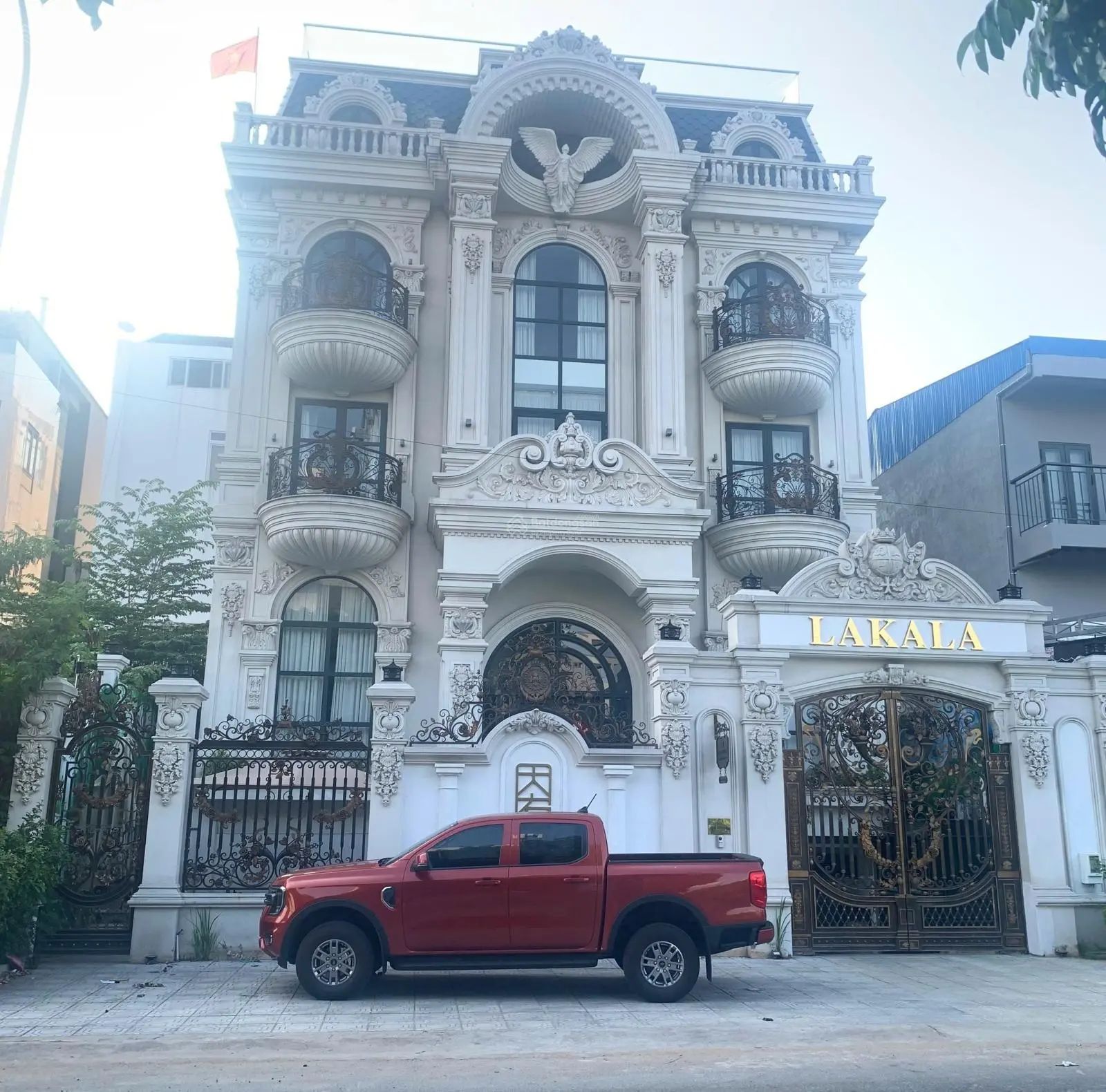 Bán villa VIP Thành Phố Thủ Đức Đặng Như Mai, P. Thạnh Mỹ Lợi, TP. Thủ Đức - DT 15x20m- DTCN: 300m2