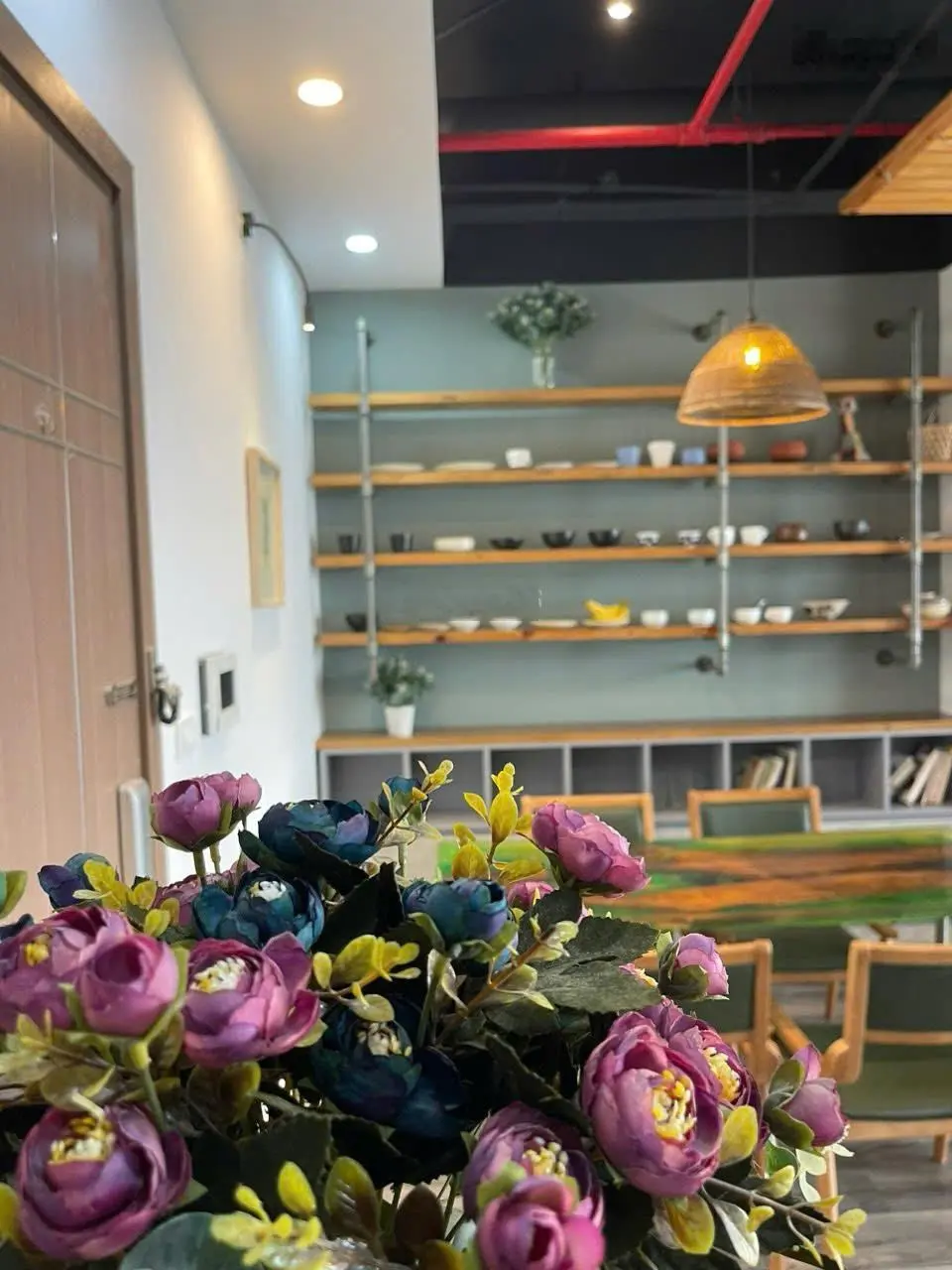 Bán căn hộ tầng cao tòa A2, 79m2, 2 ngủ đã cải tạo rất đẹp tại Vinhomes Gardenia. LH: 0398 195 ***