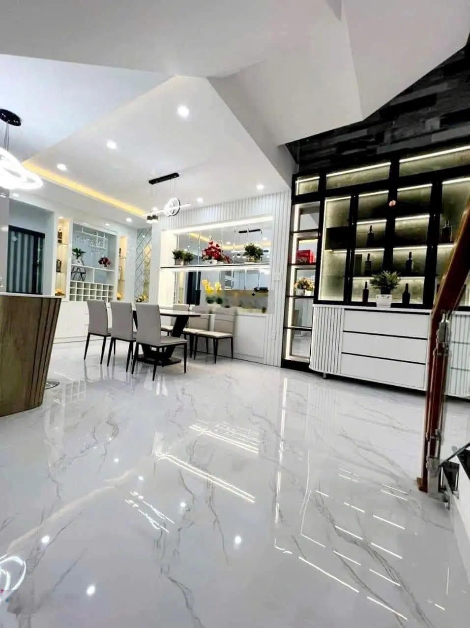 Chính chủ cần bán gấp căn nhà mặt tiền Võ Văn Ngân, Linh Chiểu, TĐ giá 4.25TỶ, thích hợp đầu tư,SHR