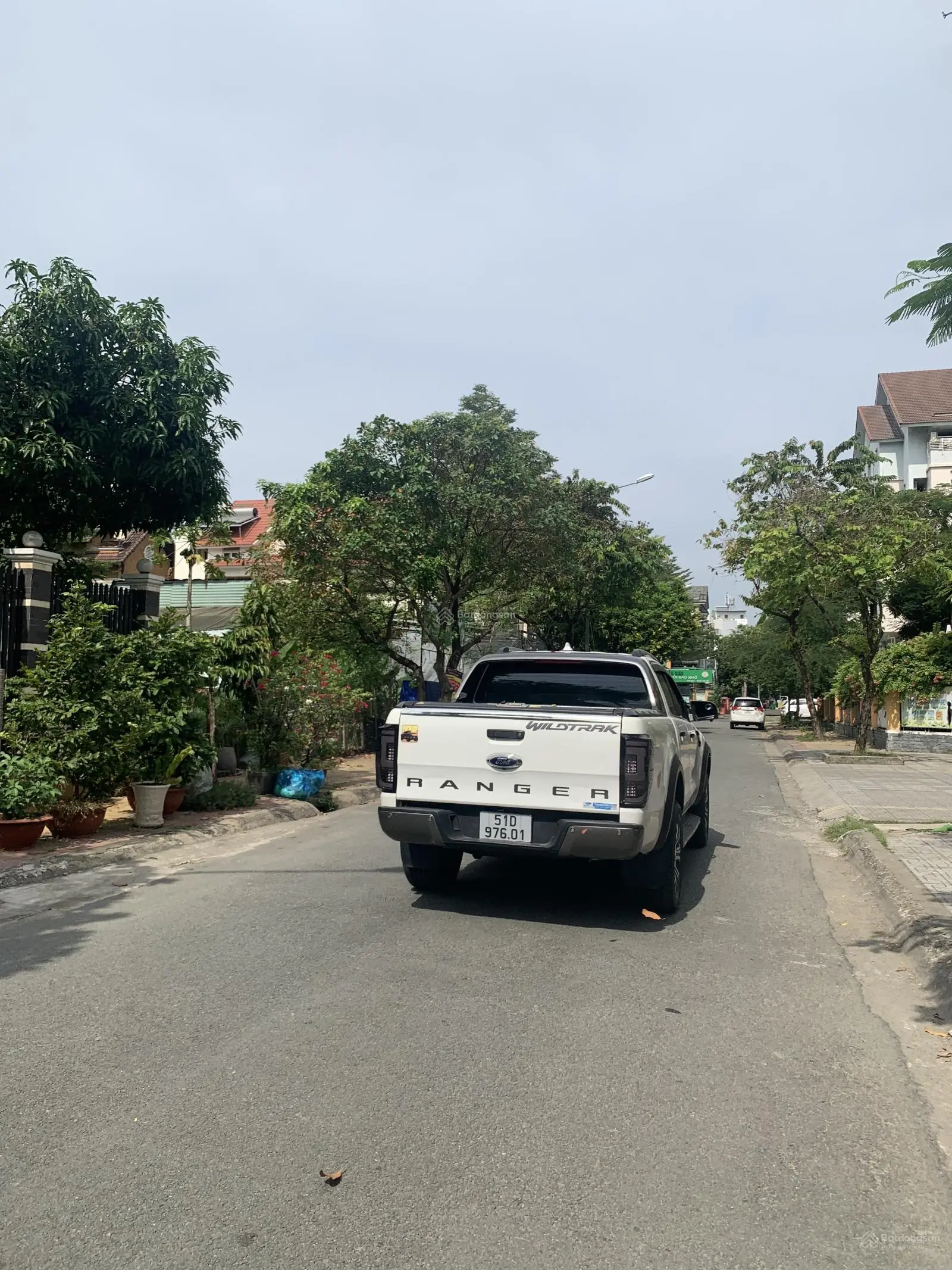 Lô đất góc 2 mặt tiền KDC khang Điền Intresco, đường 14 & 15 Phước Long B, Q9, DT: 185m2/15.4 tỷ