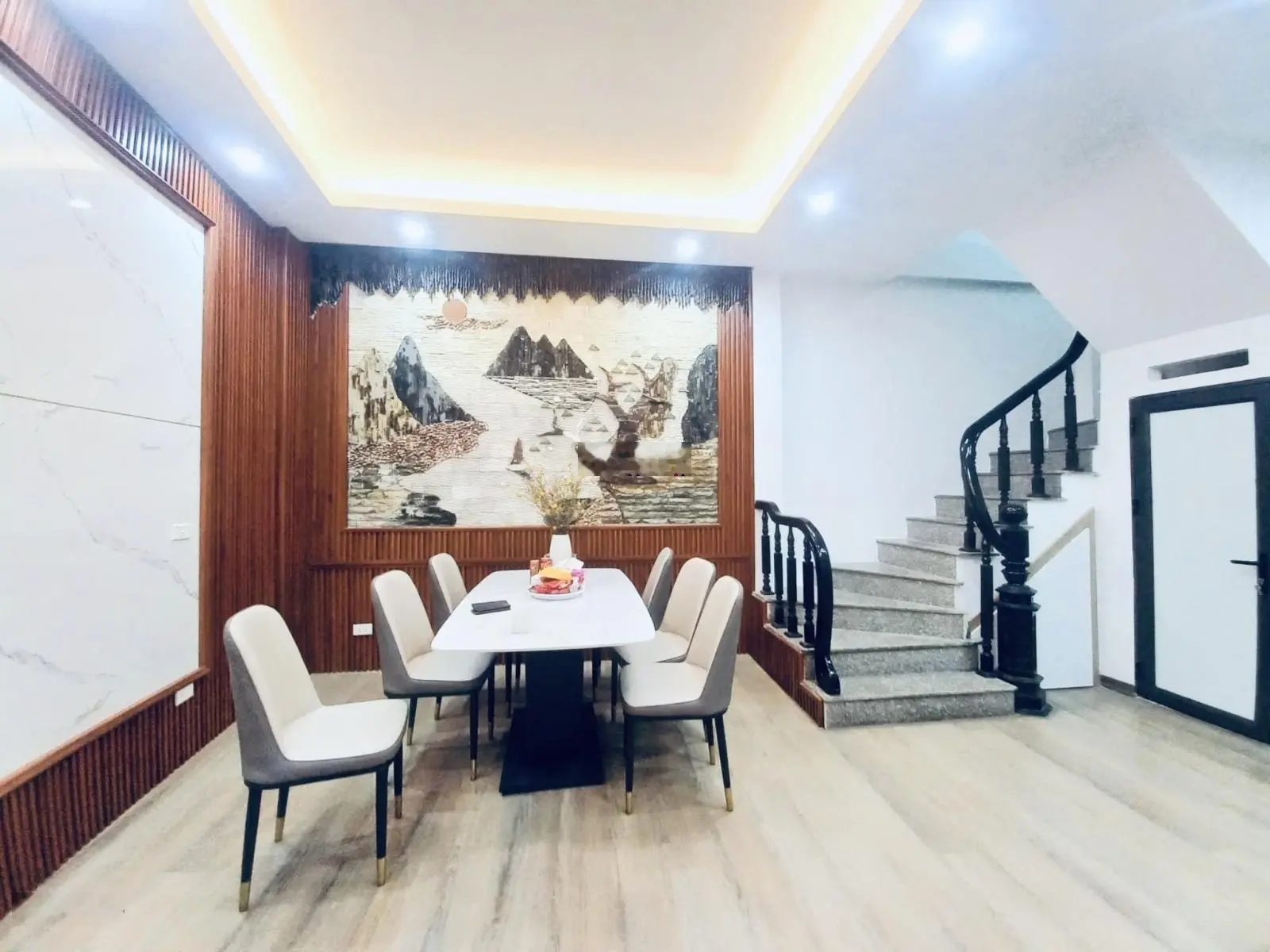 Siêu hiếm !!! Nhà đẹp phố Cù Chính Lan 36m*5T*6m MT - gần ô tô - KD - ngõ đẹp - hơn 5 tỷ