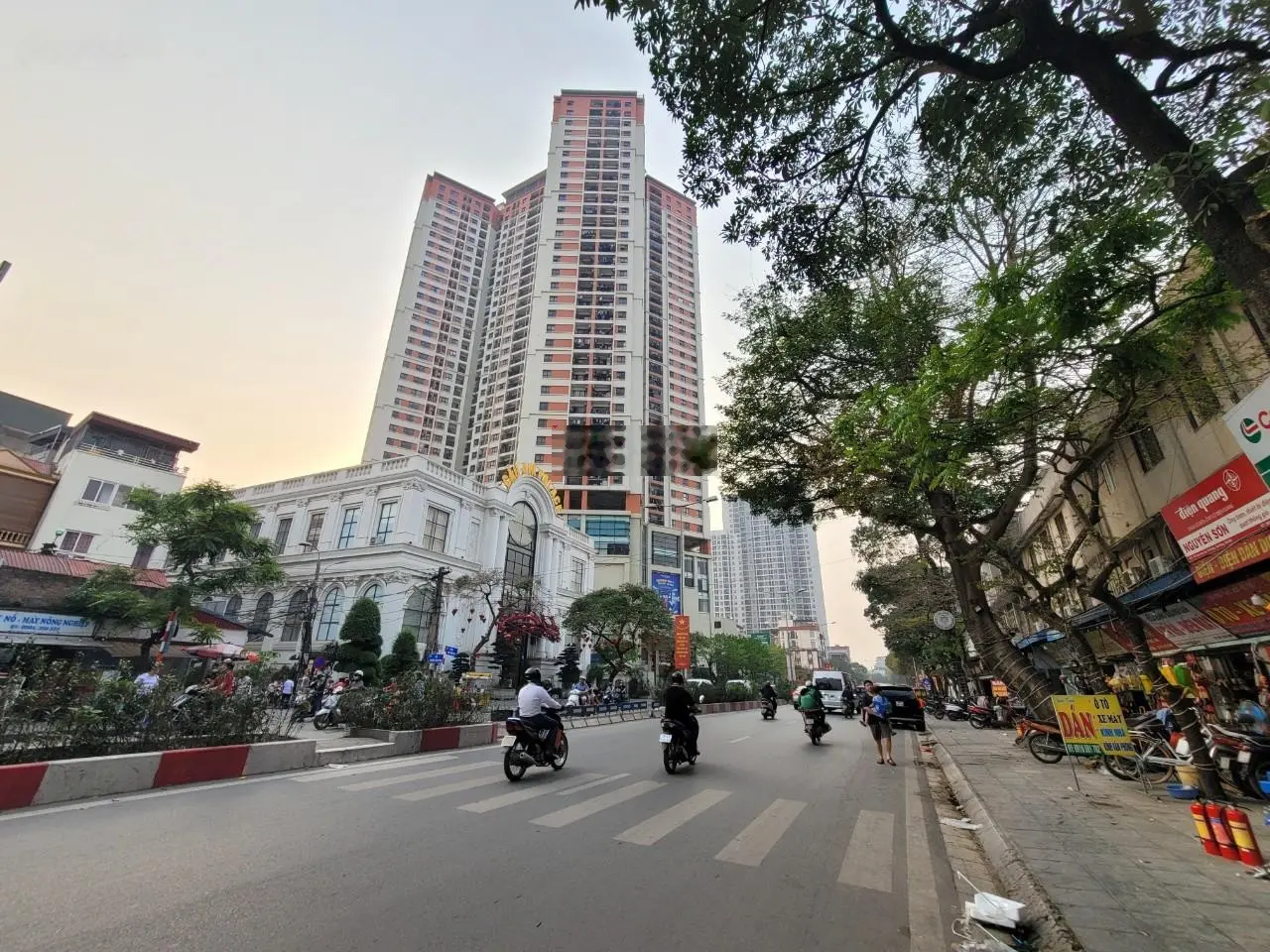Bán nhà phố Vạn Phúc, Hà Đông, 52m2 x 5 tầng, ô tô tránh, an sinh đỉnh, kinh doanh tốt