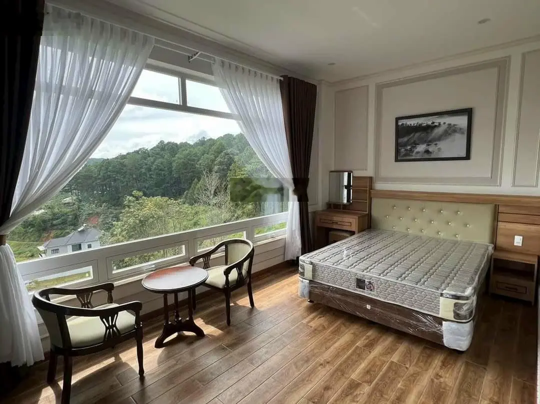 Bán biệt thự mới xây KQH An Sơn, Phường 04, TP Đà Lạt. DT: 144 m2. Giá: 19,2 tỷ. LH: 0908 748 ***