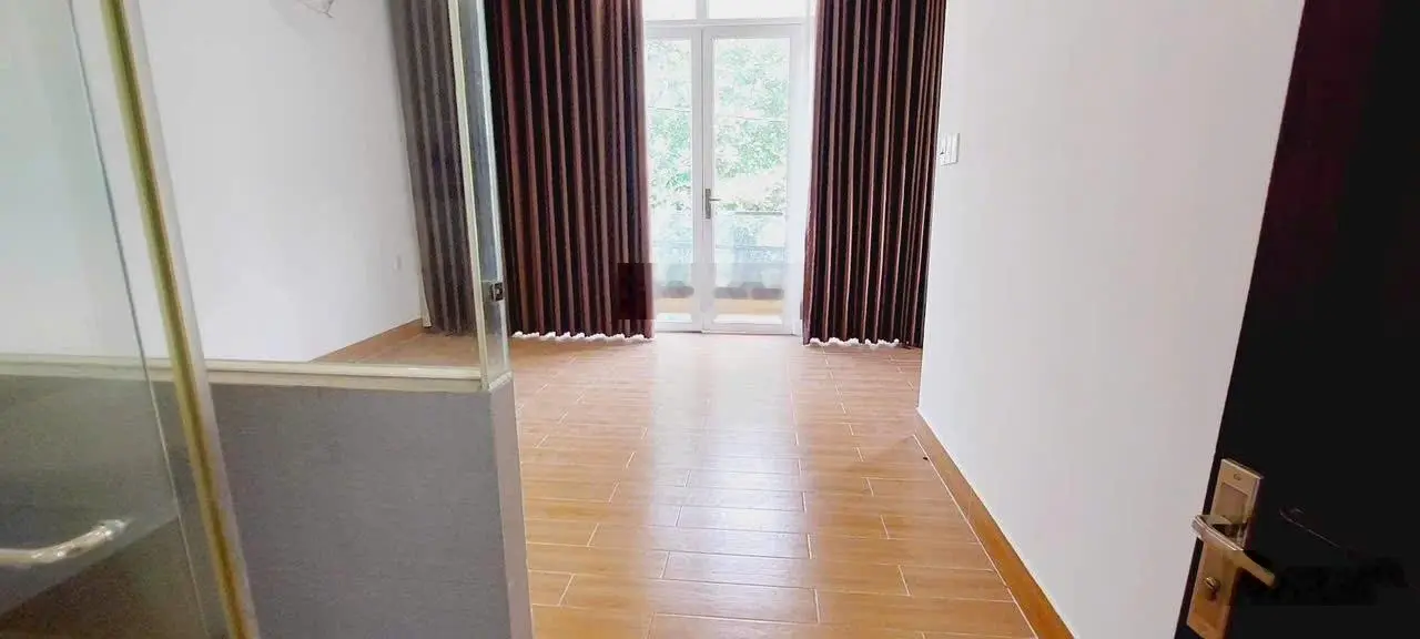 Trường Thọ đẹp lung linh, hẻm xe tải tránh, 2 tầng, 58 m2 (5.2x11.5m), sổ hồng riêng, 6.3 t. Y (TL)