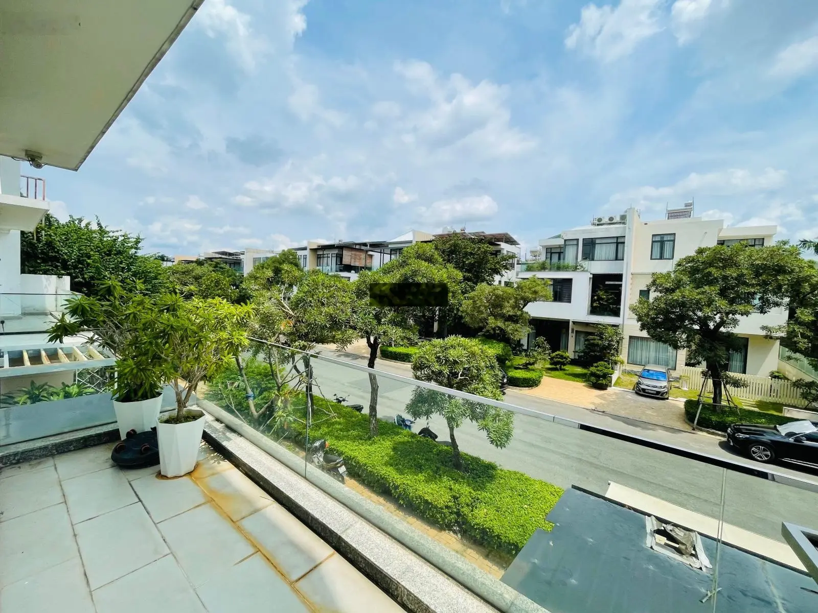 Bán biệt thự Lucasta Villa - full nội thất đẹp