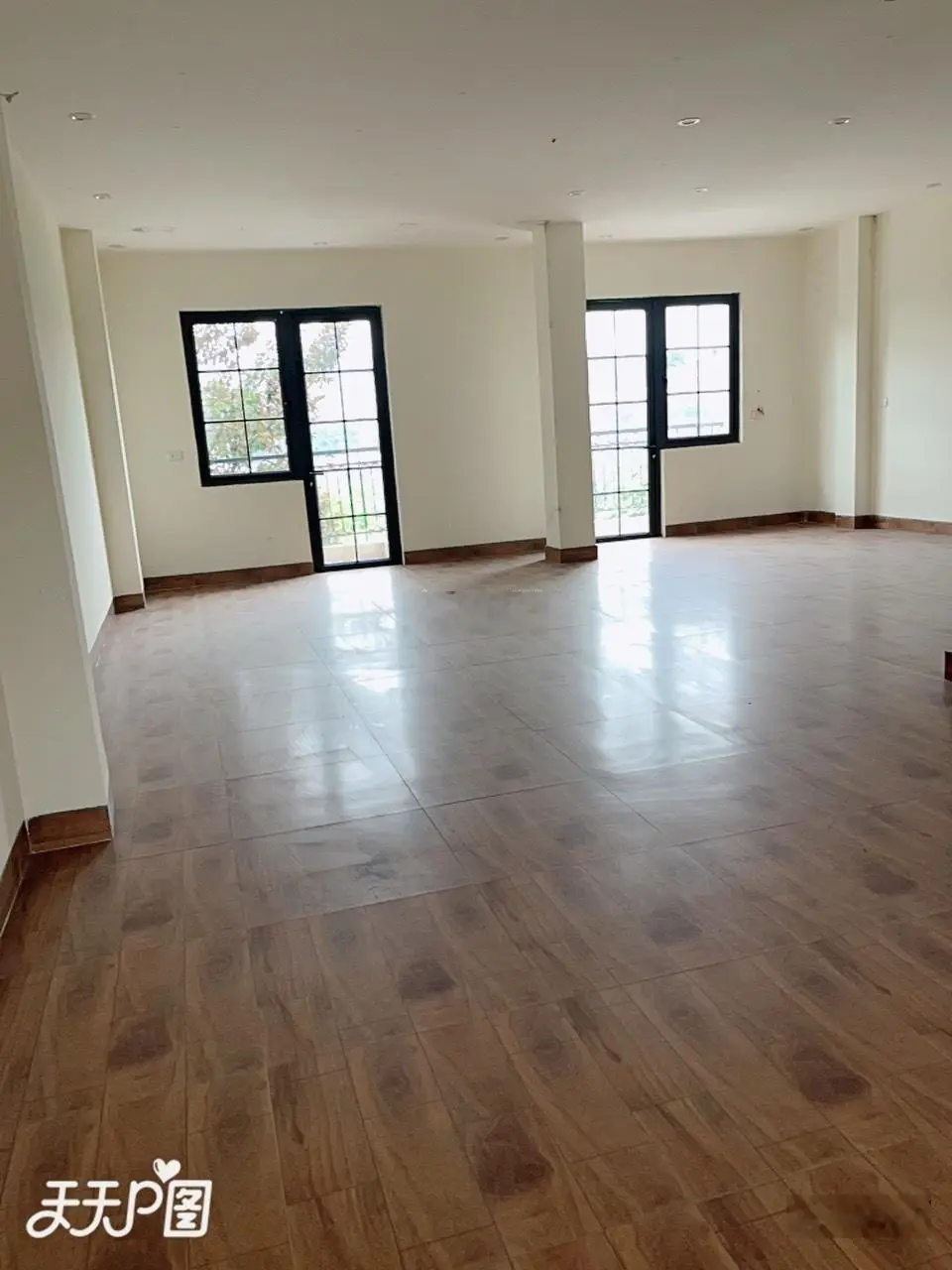 Bán nhà 5 tầng view sông Hồng đẹp lung linh tại đường D1 Phố Mới, giá tốt nhất thị trường