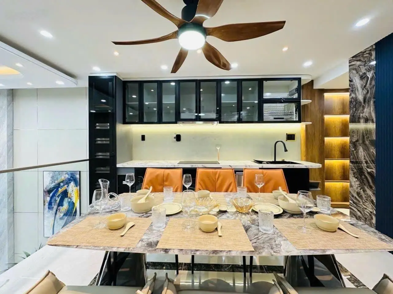 Bán căn nhà đẹp giá rẻ 86,27m2 đường Cộng Hoà, P13, Tân Bình giá bán 3tỷ100. Gần siêu thị, hẻm 6m
