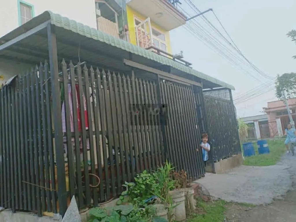 BÁN DÃY TRỌ 4PHÒNG+1KIOT 100m2 GIÁ 850TR ĐỐI DIỆN KCN TRẢNGBÀNG SỔ SẴN