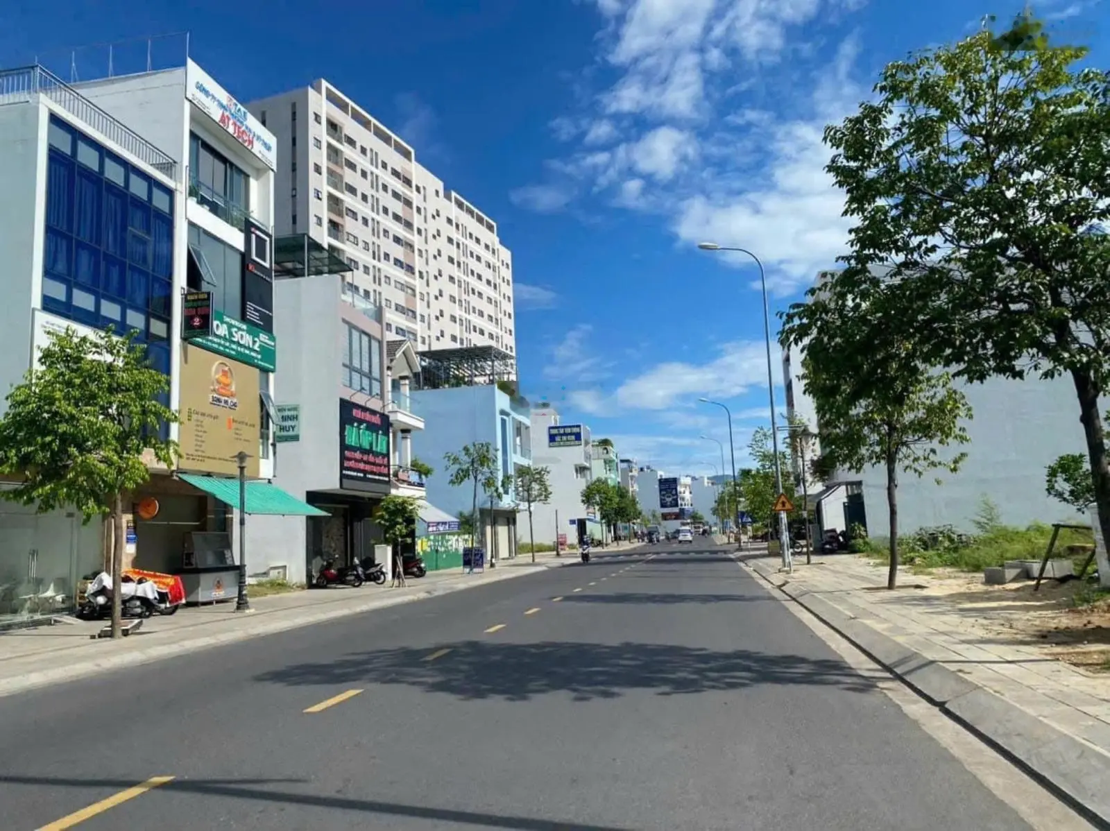 CHIA TÀI SẢN cần ra gấp lô đất 138m2 ,kế bên Vincom, Giá 1tỷ6, gần Làng Đại Học, Đất thổ cư, SHR.