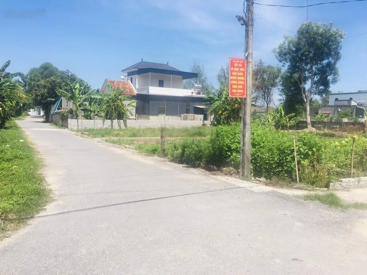 Đất đẹp 5.5x17,8m = 102,7m2, Xóm Lương Lương, Nghi Liên, cách sân bay Vinh khoảng 3km