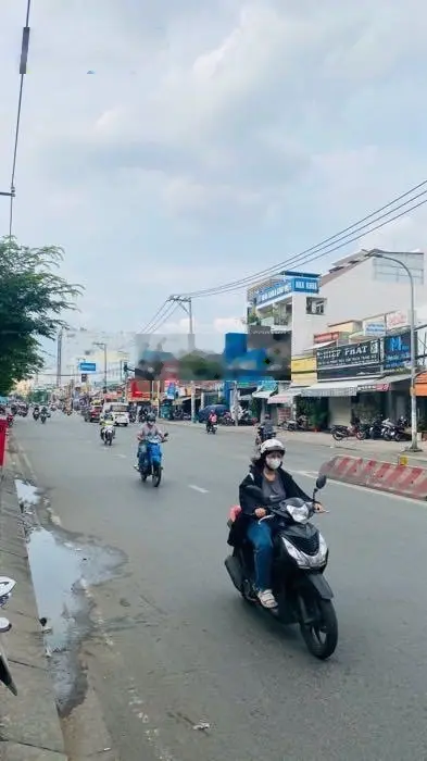 Bán gấp nhà MT Trần Xuân Soạn dt:600m2 đang có 50 phòng trọ cho thuê giá tốt thu nhập 160t/1tháng