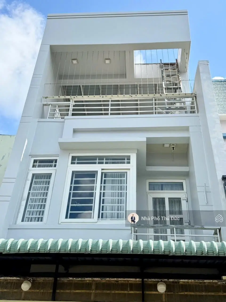 Nhà đẹp 56m2 hẻm xe hơi cách mặt tiền 30m - long trường quận 9 tp. thủ đức
