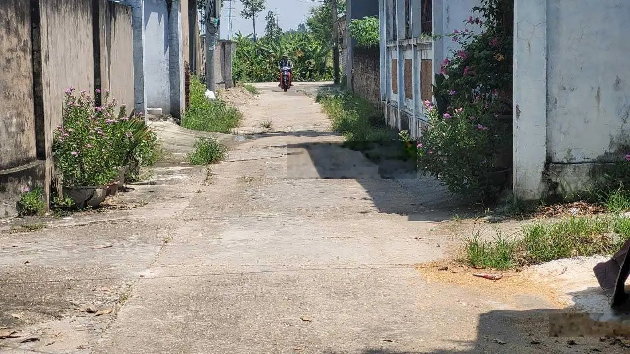 Bán 40m2 đất Xuân Nộn - Đông Anh. MT 4,5m ngõ 3m, ô tô con vào đất. Cách 50m ra bìa làng