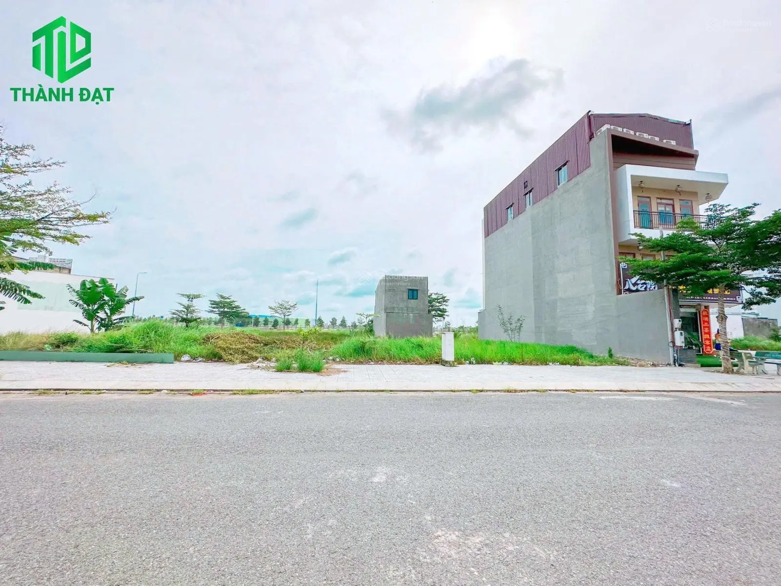 Đất nền sổ hồng riêng, xây dựng tự do - vị trí cực đẹp, giá cực hời