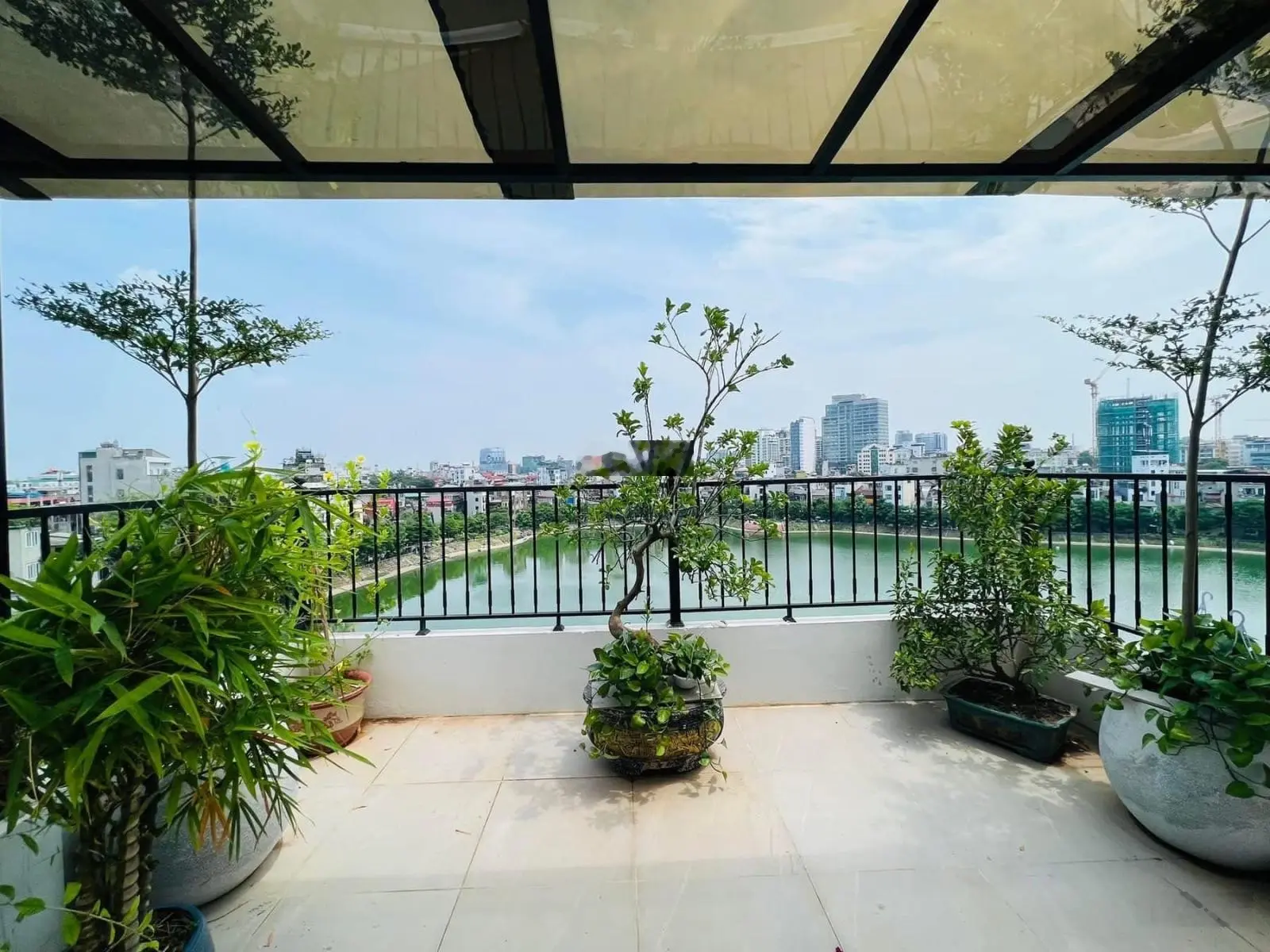 Bán nhà mặt phố view đẹp tại Văn Miếu, 24 tỷ, 39m2, 4PN, 5WC, 7 tầng, Đống Đa, HN