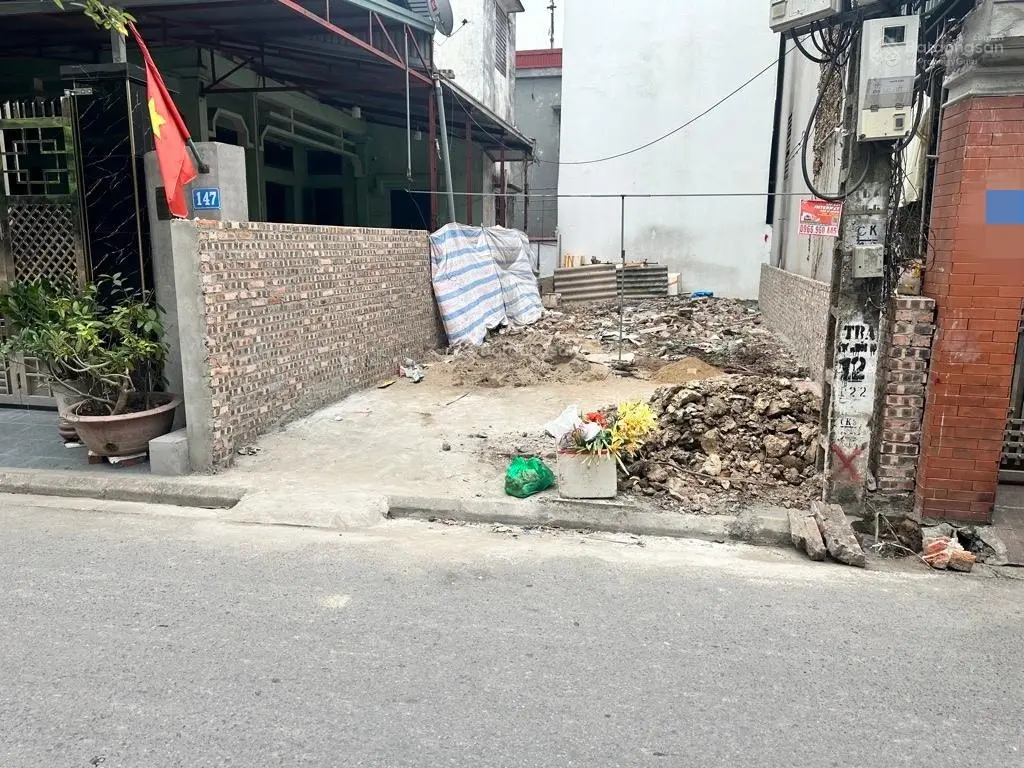 Bán đất cự khối 70m , mt 5m , đường ôtô tránh kinh doanh gía chào 8,2tỷ thương lượng