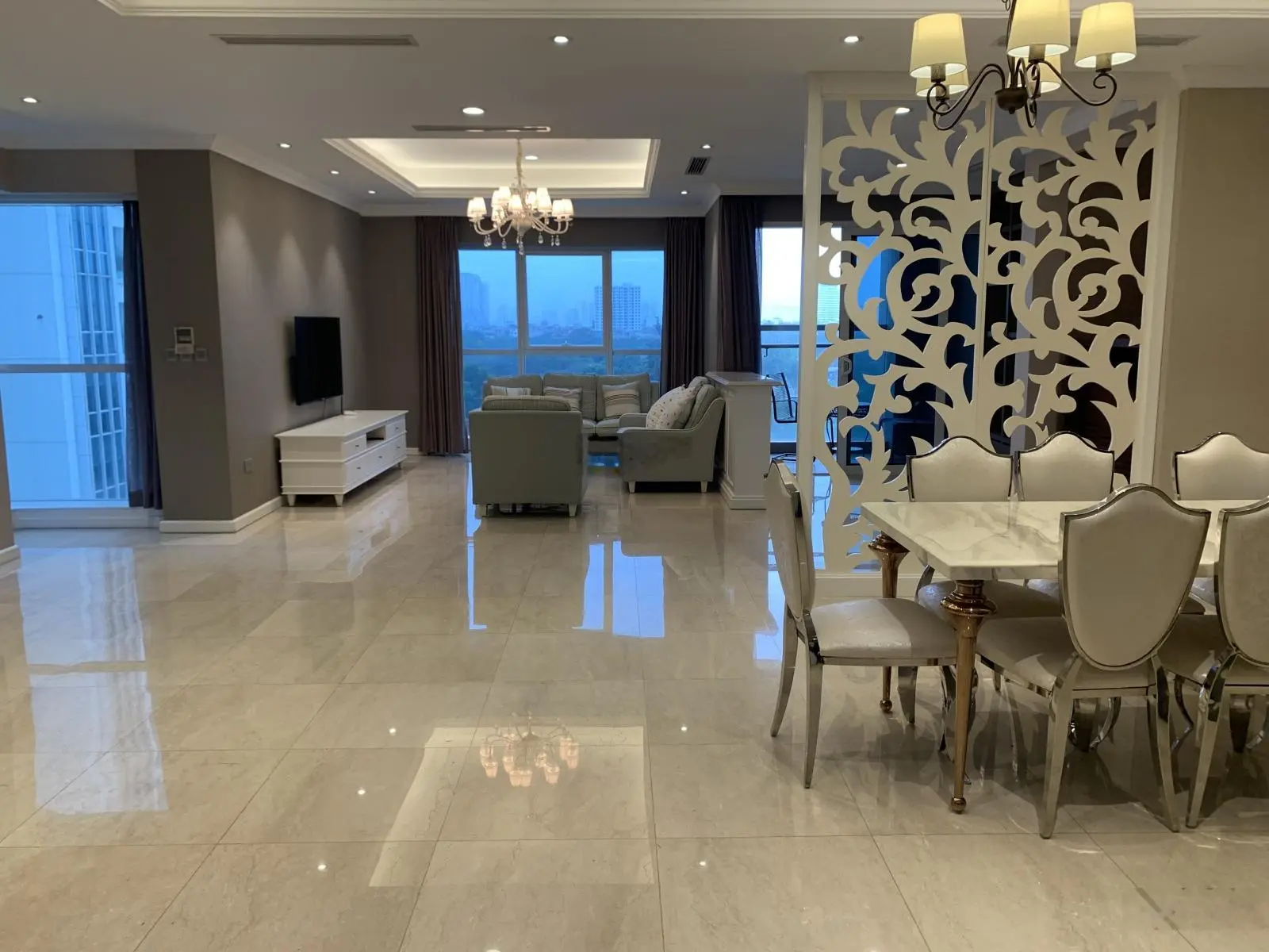 Bán căn hộ tòa L2 Ciputra, 267m2, 4 phòng ngủ