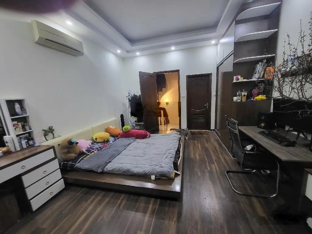 Chính chủ cần bán nhà 35mx 5 tầng. tặng fun nội thất