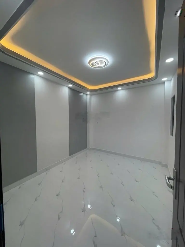 Nhà 34m2, 3tầng, 3phòng ngủ, đường hậu giang, quận 6