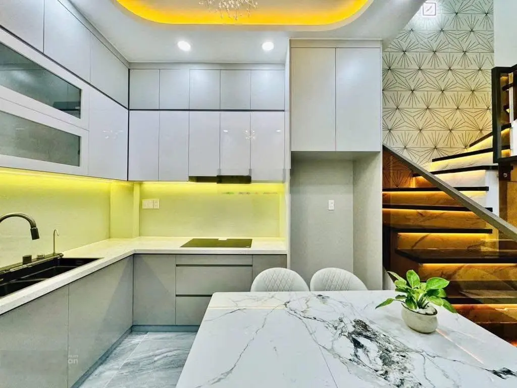Chú Năm đi mỹ định cư bán gấp nhà giá rẻ tại đường Bàu Bàng, P13, Tân Bình| Giá 3,270 tỷ| DT 44m2