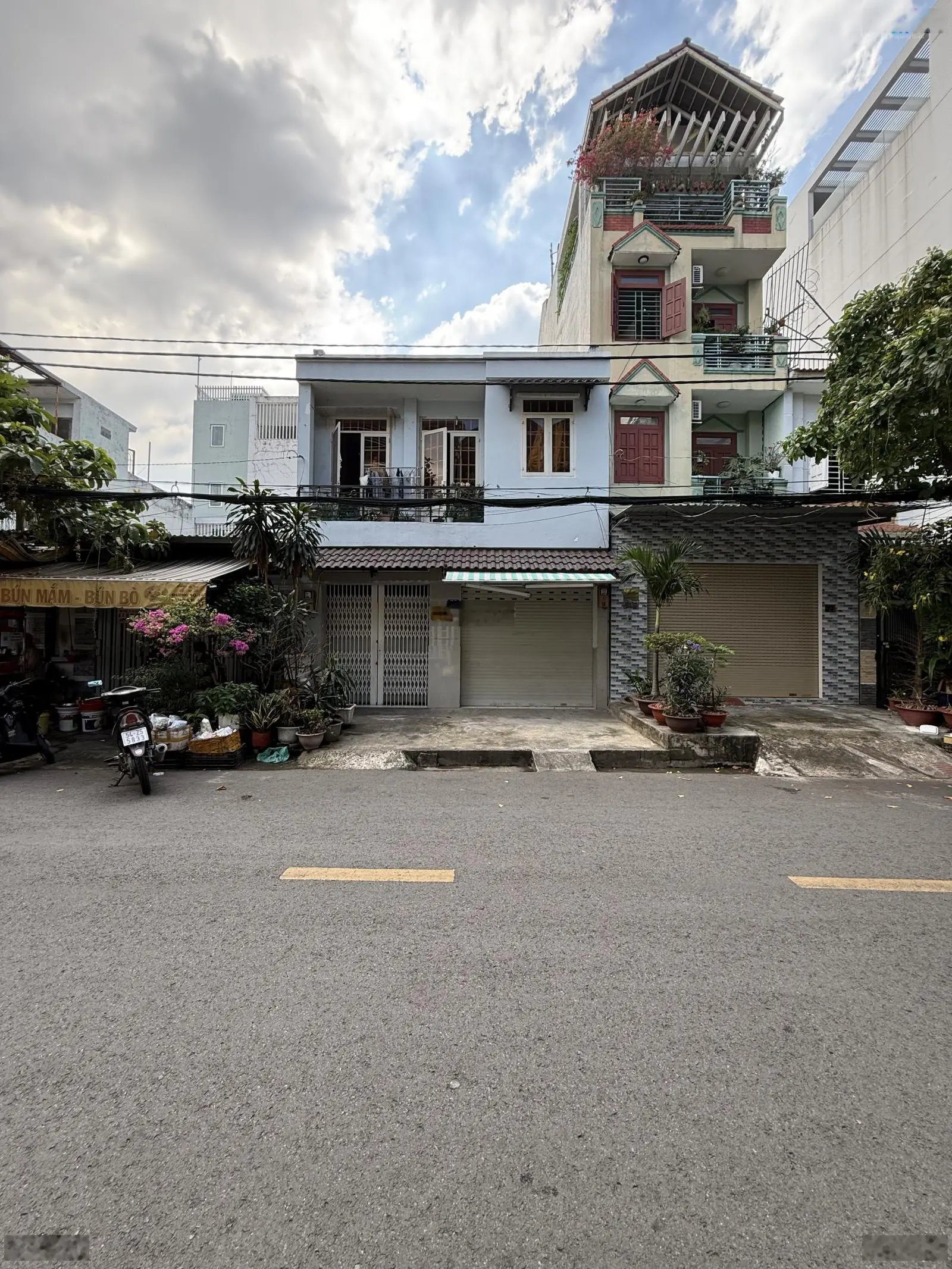 Chính chủ cần bán gấp căn nhà gia đình, chưa qua đầu tư mua bán, mặt tiền đường 13, 6x17m sổ hồng