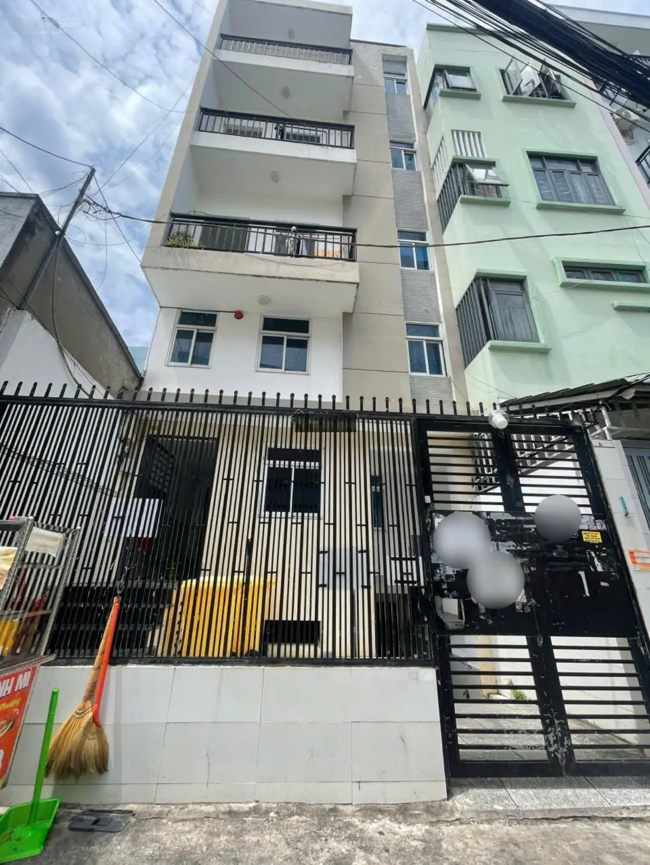 223M2 (10X26) CHDV 6 TẦNG 45 phòng thu nhập 170tr/tháng HẺM XE HƠI HOÀNG HOA THÁM 29 tỷ còn TL