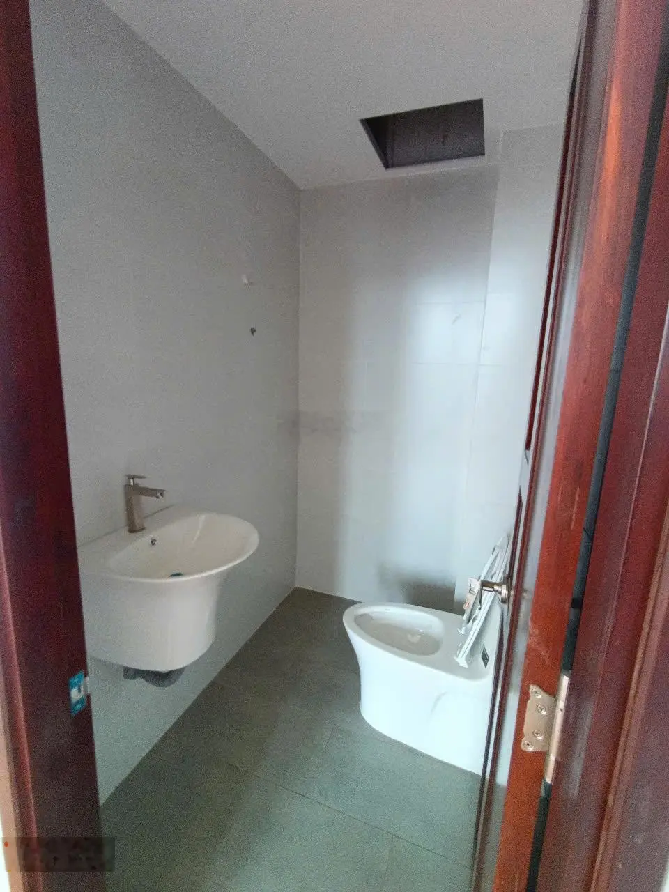 Nhà 1T3L có 6PN, 6WC đường Đỗ Xuân Hợp, Phước Long B, Q9, DT 100m2, giá 8.3 tỷ, đang cho thuê 22tr