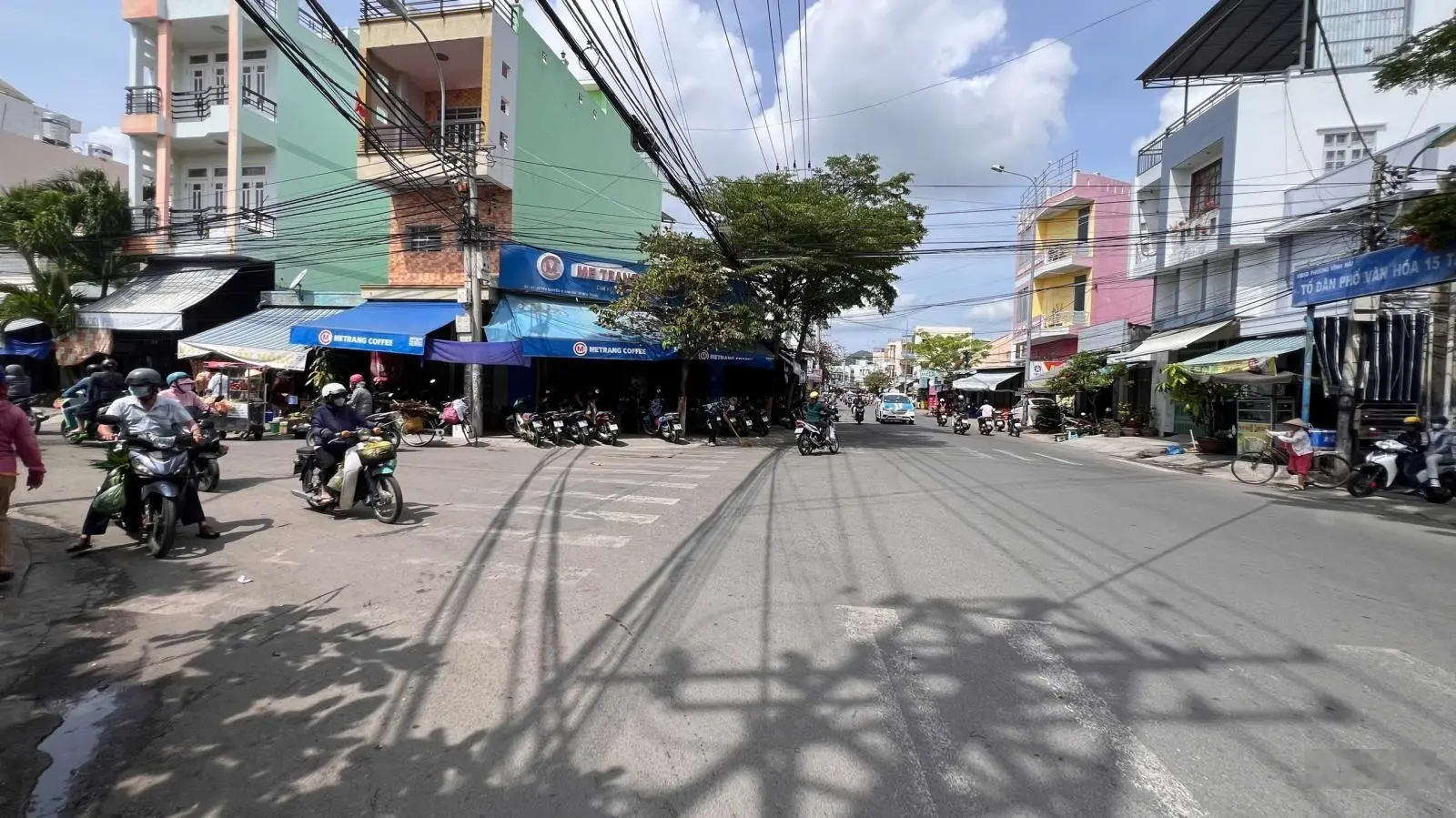 Bán nhà nghỉ gần biển hòn chồng, gần chợ Vĩnh. Hải , kinh doanh tốt có sổ đầy đủ