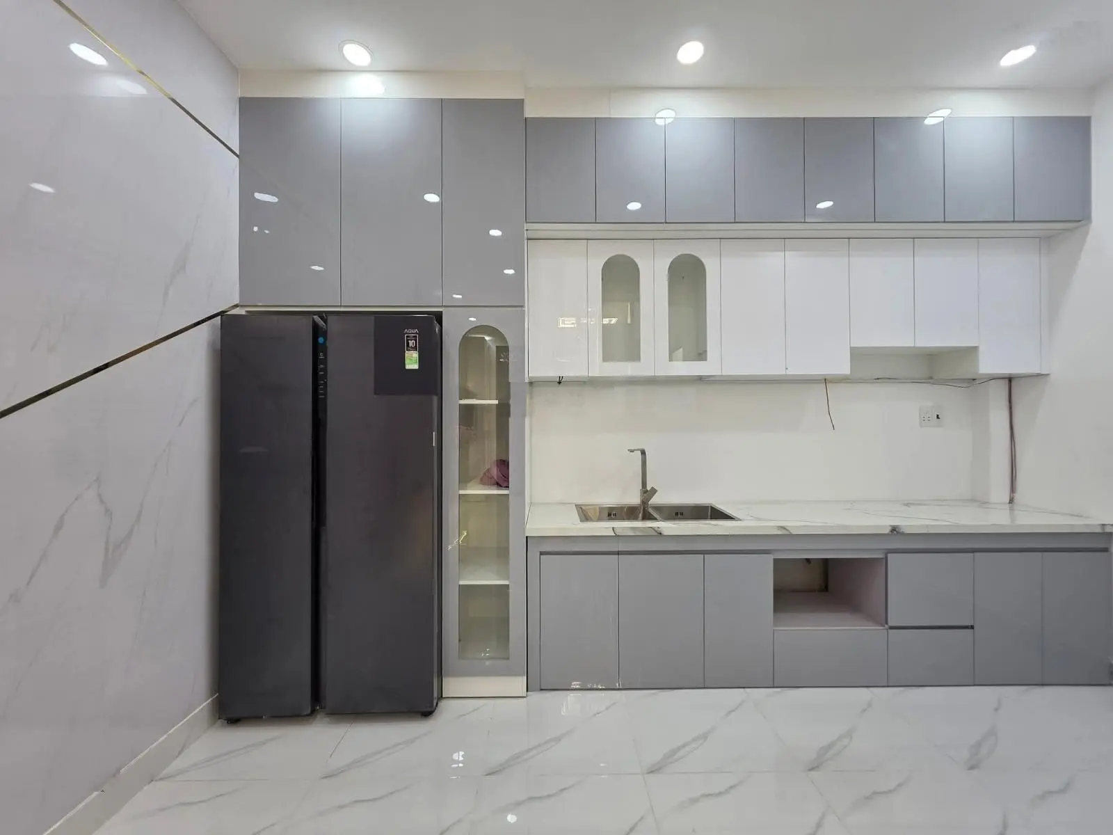 Nhà đẹp hiện đại - 3 tầng p.phú thuận quận 7