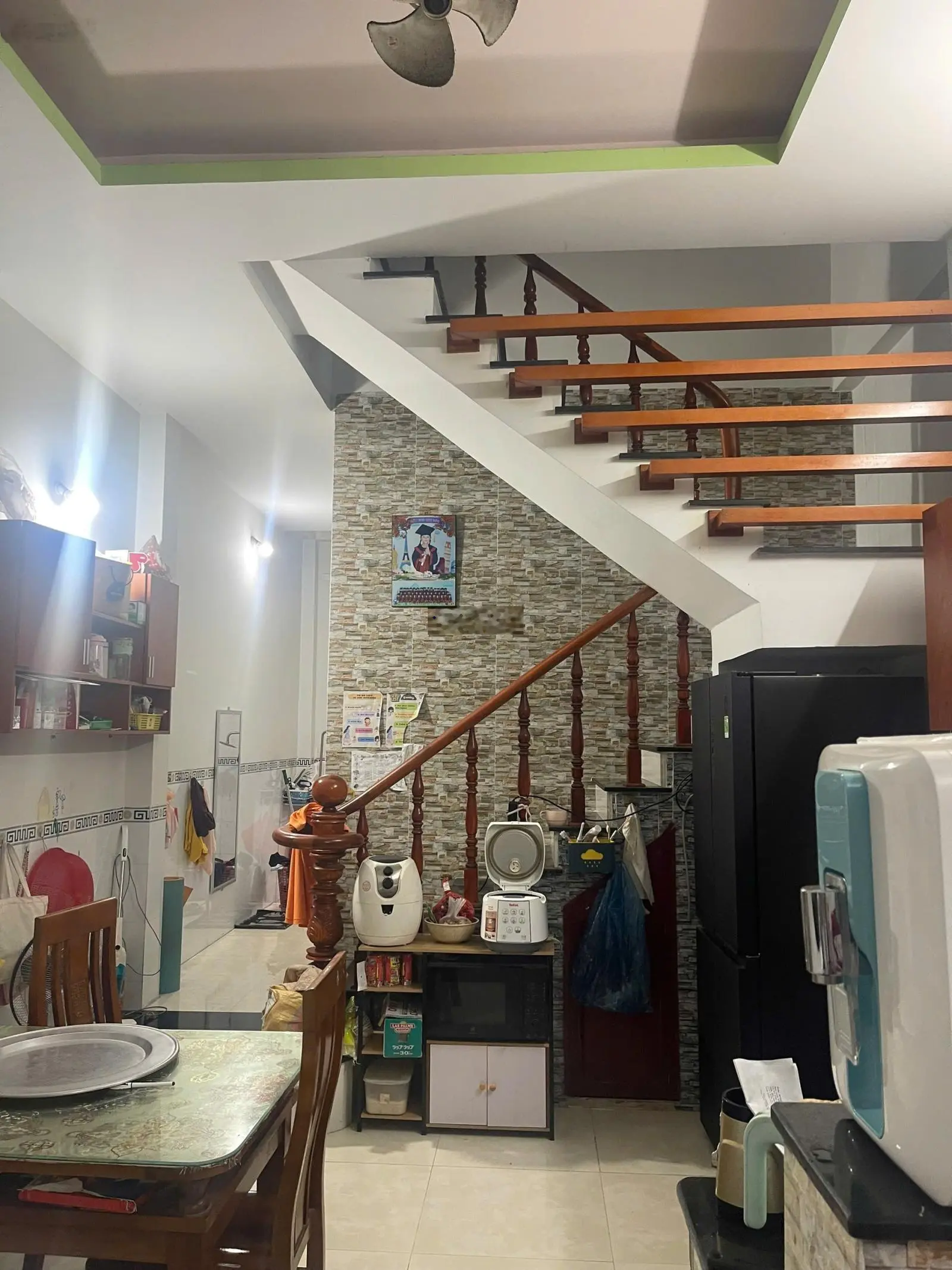 Bán nhà Đông Hòa, Gần ngay Làng Đại Học, 1 trệt 1 lầu, 60m2, Giá 3,8ty, sổ hồng riêng, Đường ô tô.