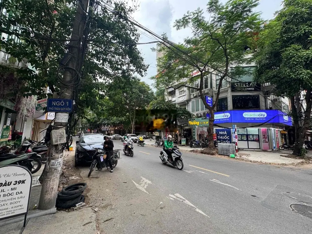 Gia đình tôi bán nhà phố CẦU GIẤY TRẦN QUÝ KIẾN GARA ôtô 1 nhà ra phố