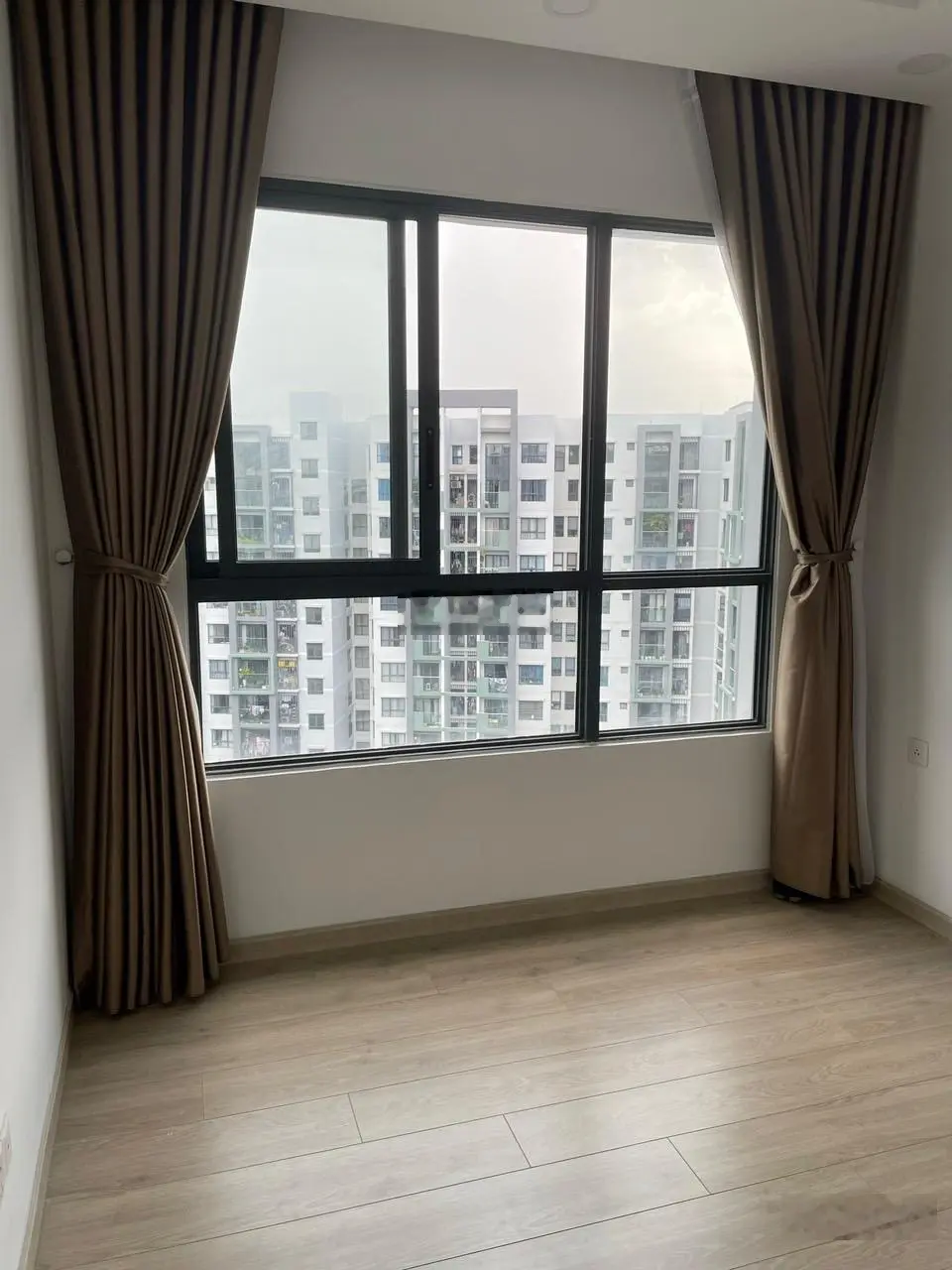 Giá tốt - bán gấp căn duplex emerald 3pn + 2wc (127m2) - ntcb - chỉ 4tỷ985 (bao thuế)