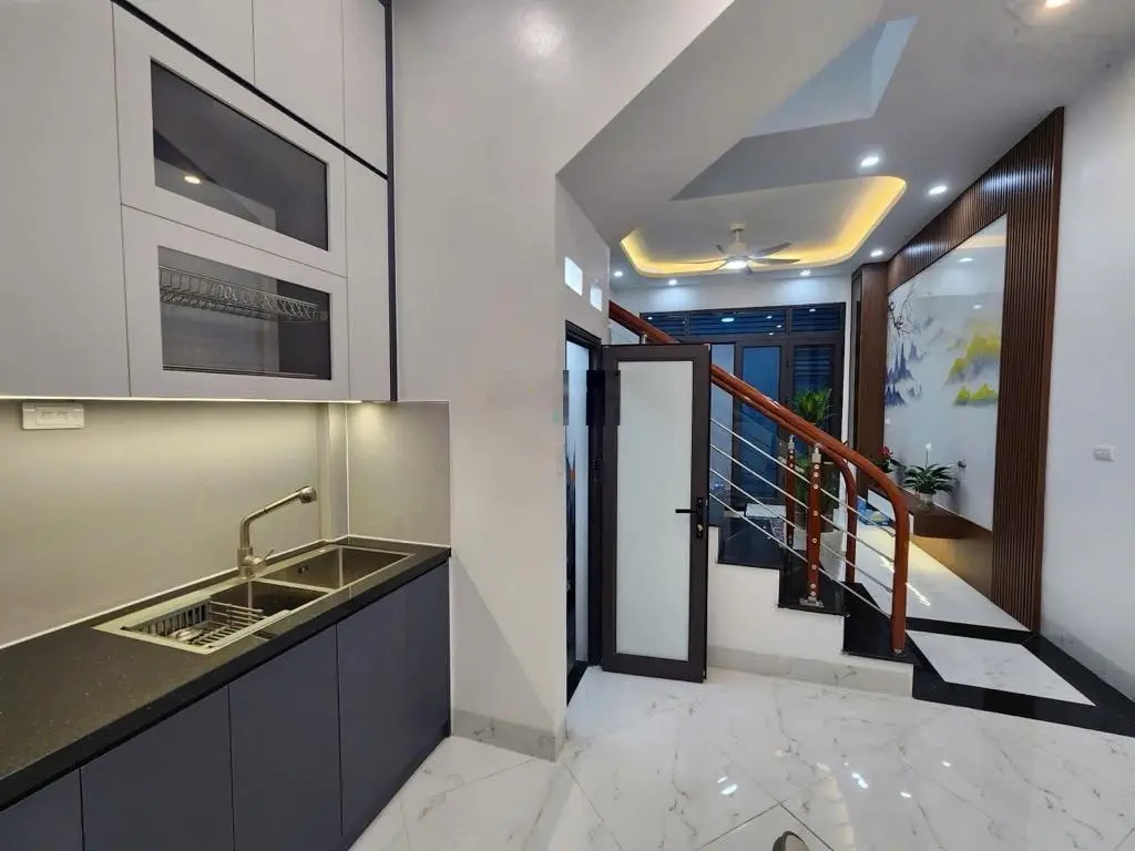 Nhà đẹp lung linh ngõ 282 Kim Giang - sát trường Đại Kim - ô tô đỗ 4 phòng ngủ - 36m2 x 5T x MT 4m