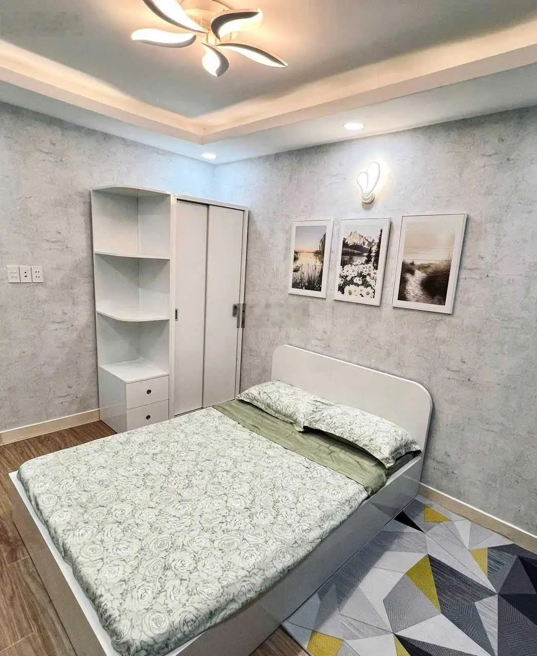 Bán nhà MT thụt 3 tầng BTCT đường Hoàng Sa, Phường 7, Quận 3