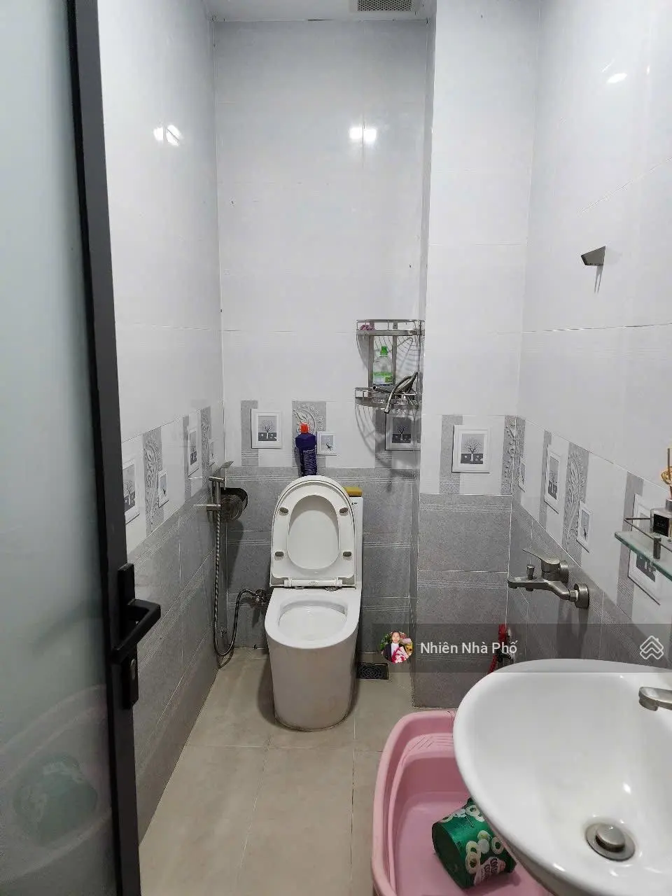 Đặng văn bi - nhà đẹp 3 tầng mới toanh - kdc apec- đồng bộ cao cấp - đuờng 8m - ôtô đậu trong nhà