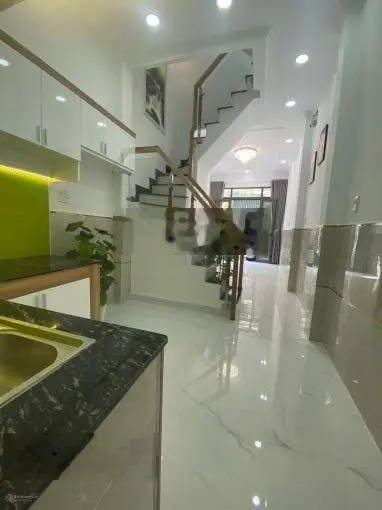 Ngộp bank bán nhà 1 trệt 3 lầu Q. Bình Tân gần trường THCS Lạc Long Quân, P. BHH, 40,7m2, 2 tỷ 350.