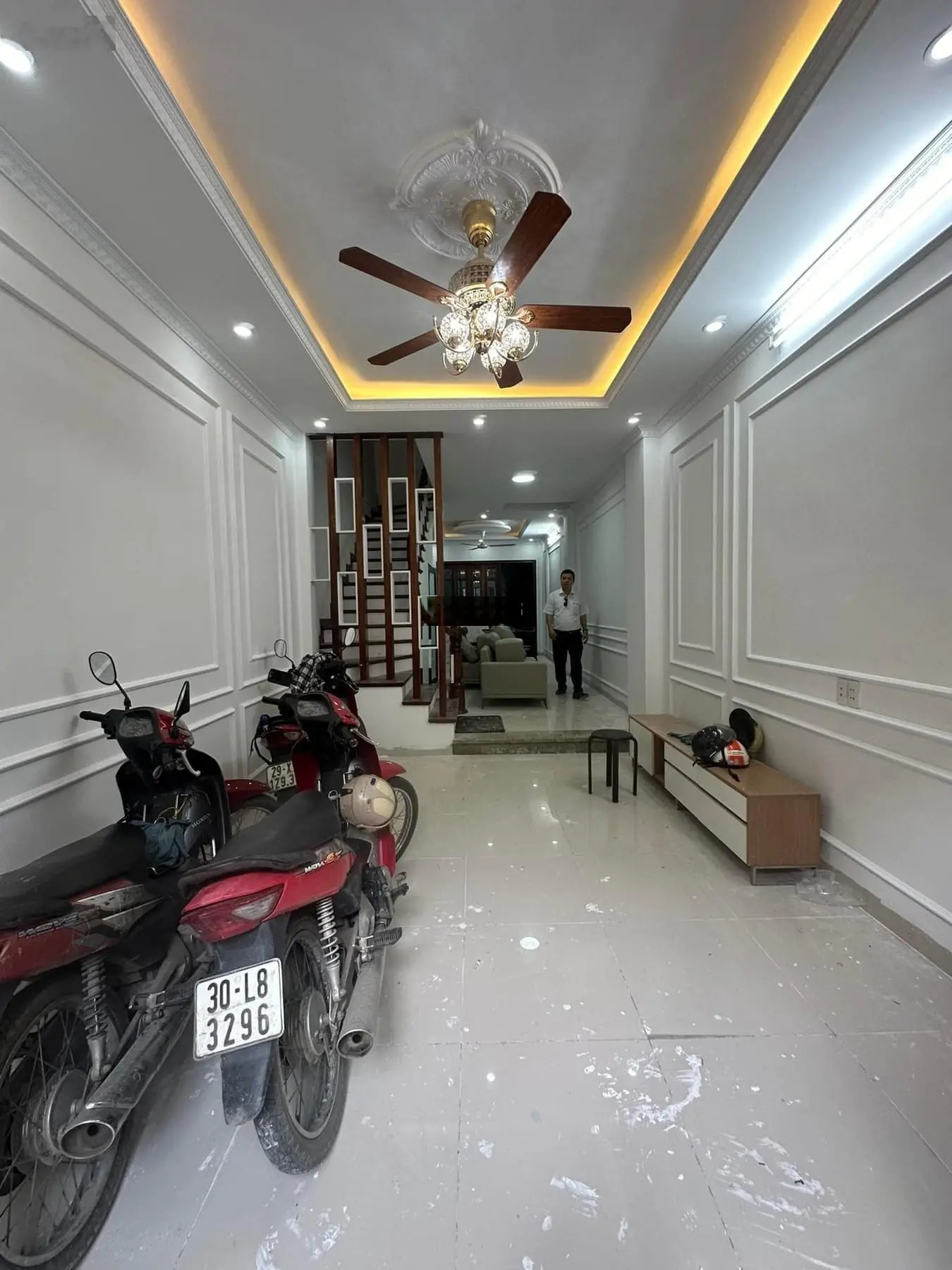 Siêu hiếm, nhà rất đẹp, Thoáng trước, sau, ngõ nông Võ Chí Công - Tây Hồ - Hà Nội